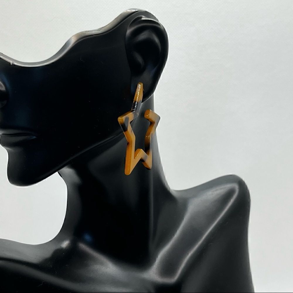 EARRINGS! Tortoise Shell Epoxy Star Shape Earrings BNWT - Picture 4 of 5